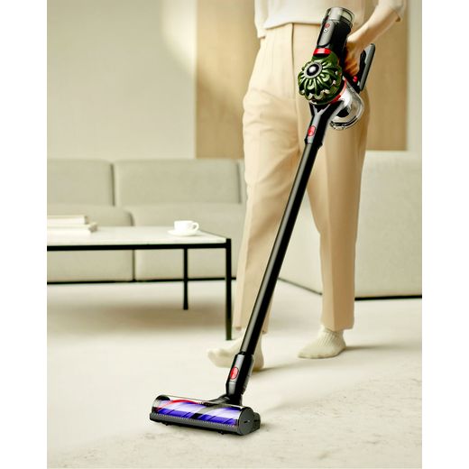 Dyson V8 Cyclone 589596-01 Cordless Vacuum Cleaner - Black / Green