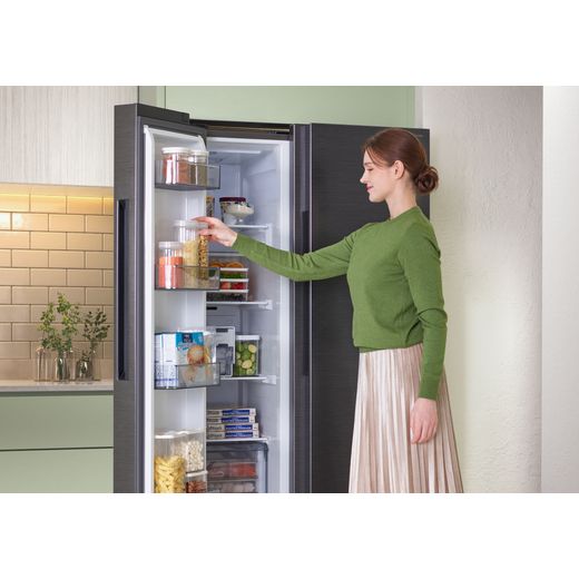 Samsung Series 7 SpaceMax™ RS70F66KCTEU American Fridge Freezer - Silver