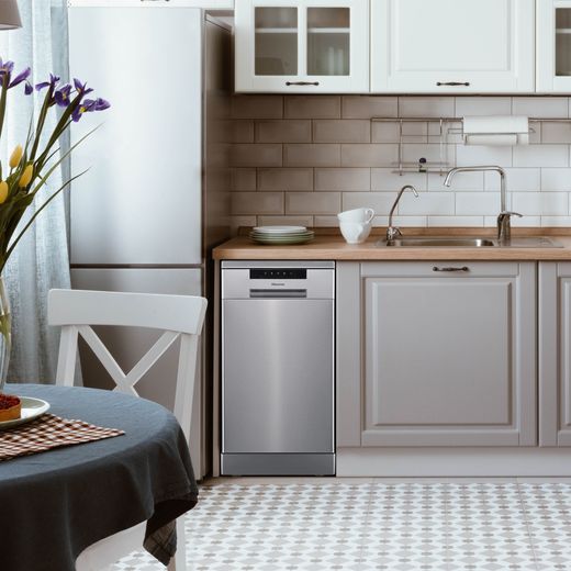 Hisense Slimline Dishwasher - Stainless Steel - E Rated