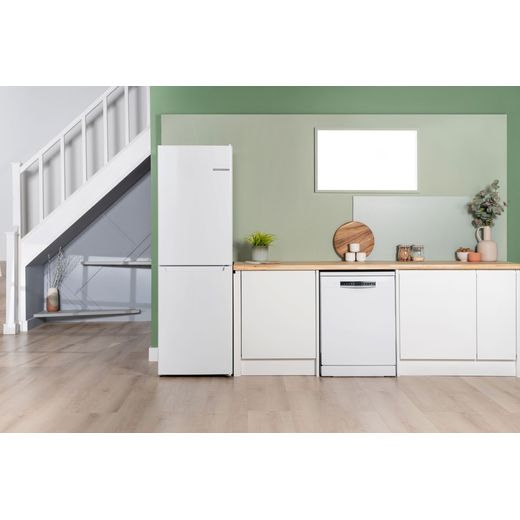 Bosch Series 2 50/50 Total No Frost Fridge Freezer - White - E Rated